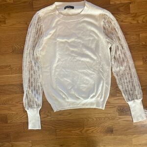 - Beautiful Ontwelffh lightweight cream sweater with lace sleeves small
